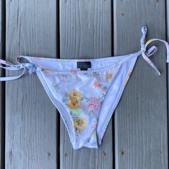 super cute pacsun bikini bottoms - Picture 1 of 3